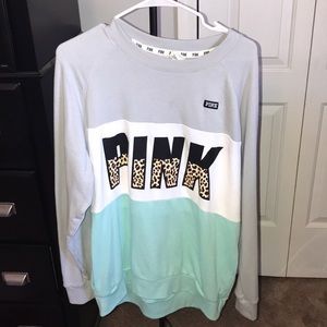 Oversized pink sweatshirt